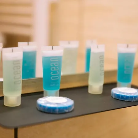 2 Pieces Avec Patio Dans Le Centre De Appartement *