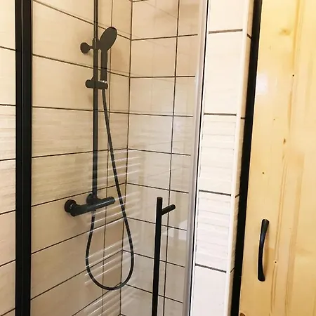 Appartement 2 Pieces Avec Patio Dans Le Centre De Toulon